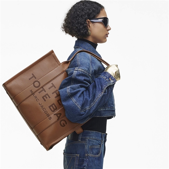 Marc Jacobs The Leather Large Tote Bag, Argan Oil